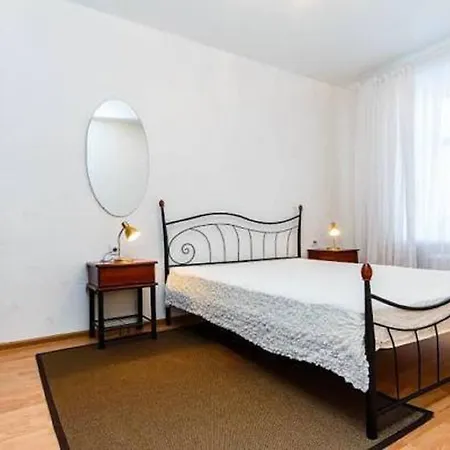 Karl Marx Apartment *